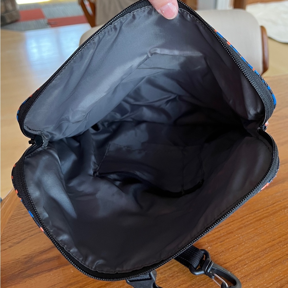 Timbuk2 Vibrant Page Crossbody Bag - Picture 4 of 5
